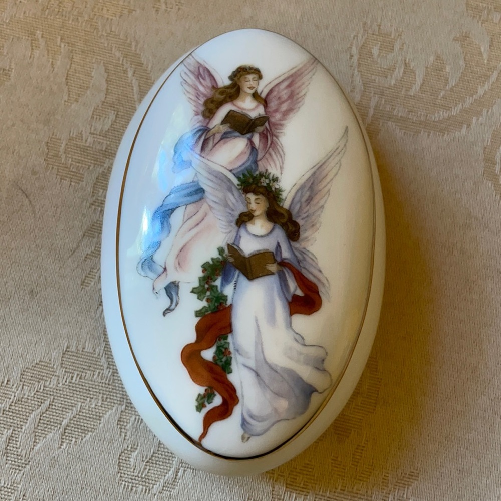 Reuter Porzellan Germany angels trinket dish